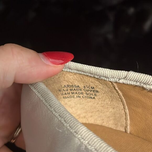 Crown & Ivy Larissa Silver Ballet Flats with Bow Detail - Picture 9 of 10